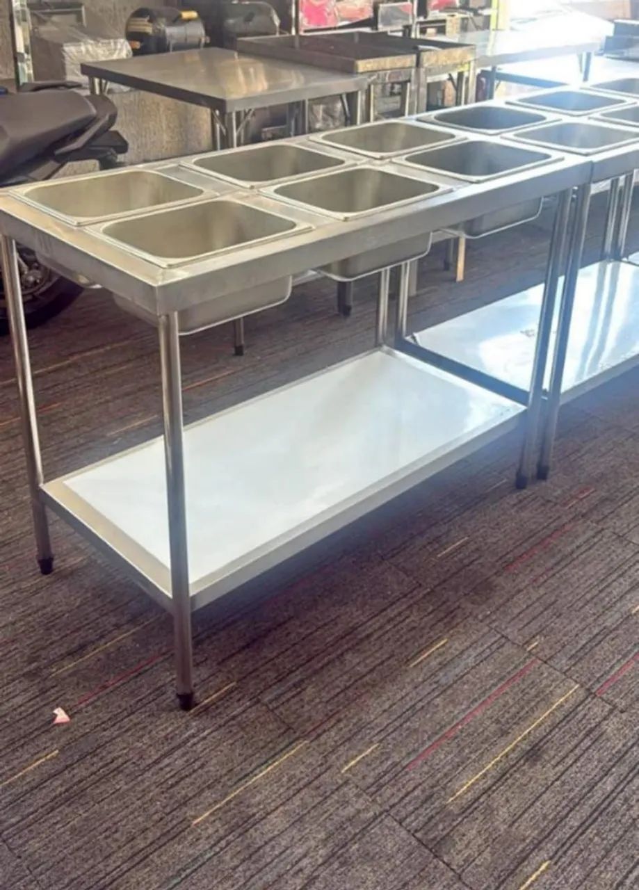 Mesa industrial em aço inox 