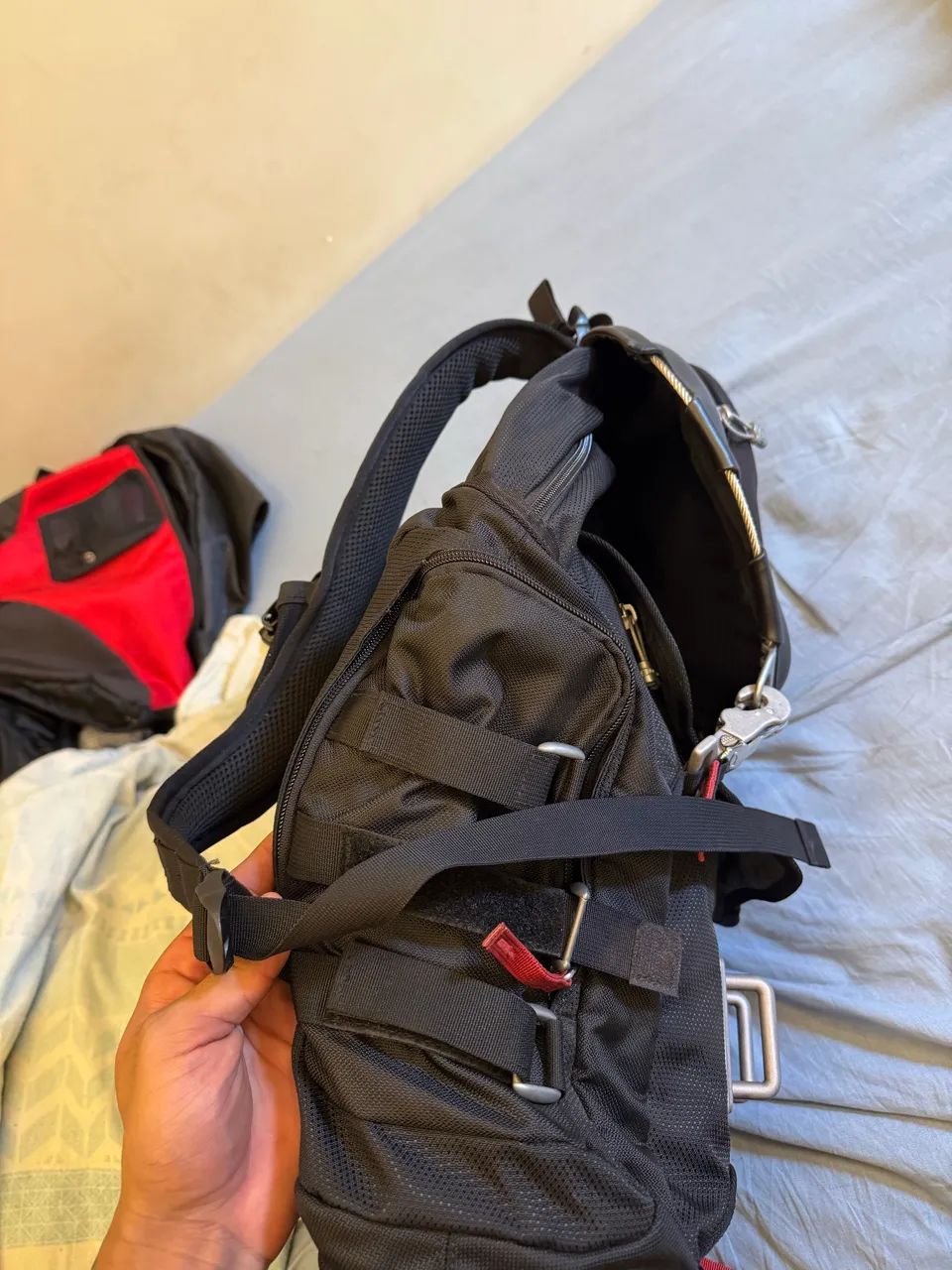 ? Mochila Oakley Kitchen Sink Original - Preta | Excelente Estado - Foto 5