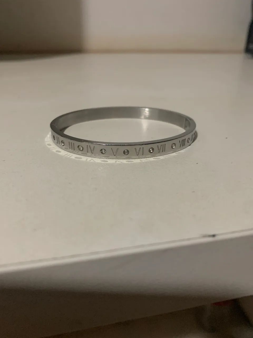 bracelete cravejado números romanos 
