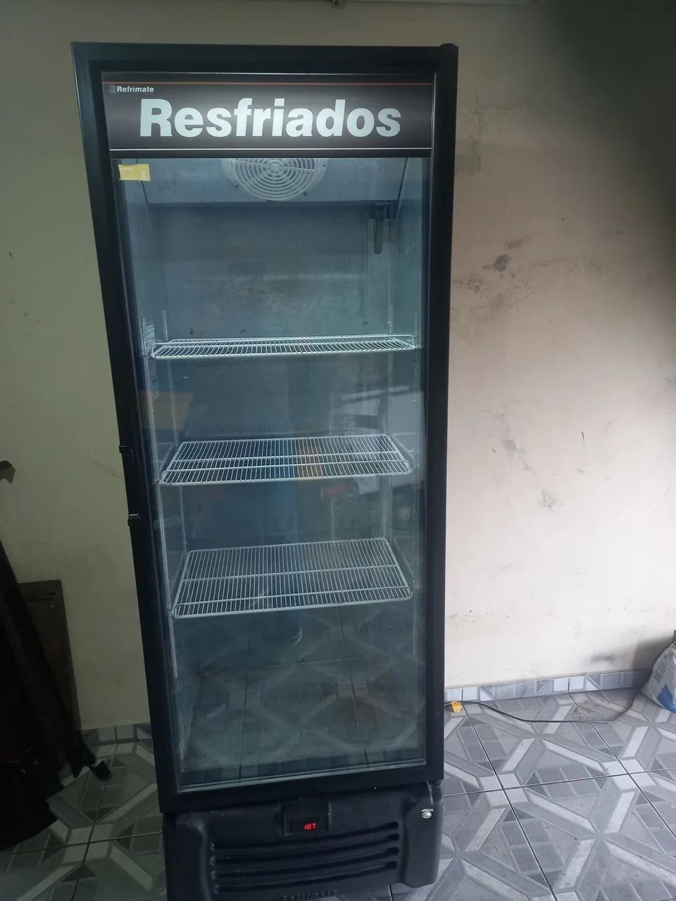 Geladeira expositora