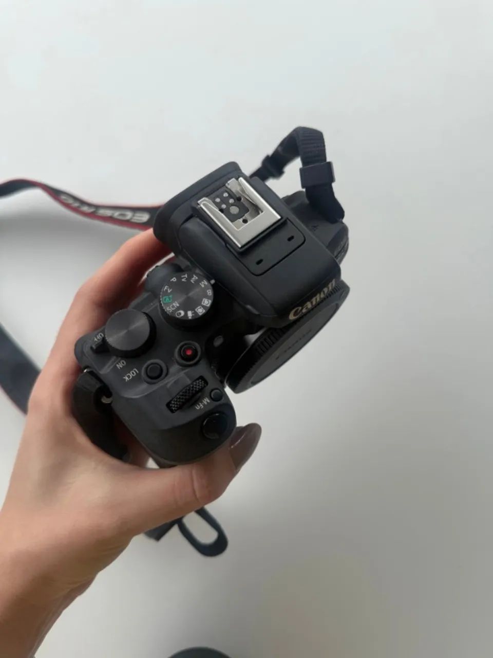 Câmera Mirrorless Cânon R10  - Foto 2