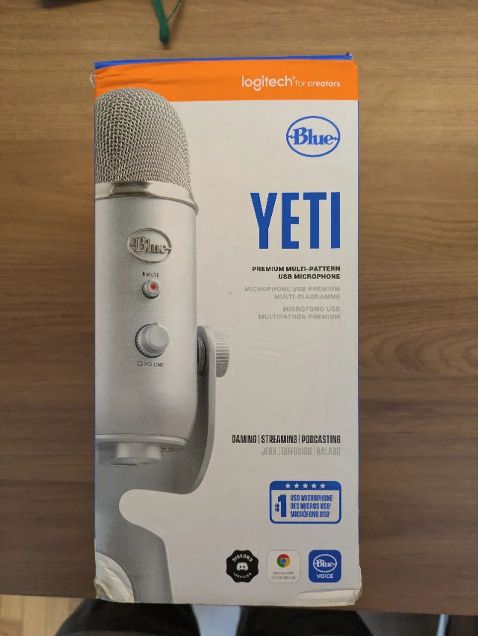 Microfone Blue Yeti Logitech para Streamer e Criadores de Conteúdo