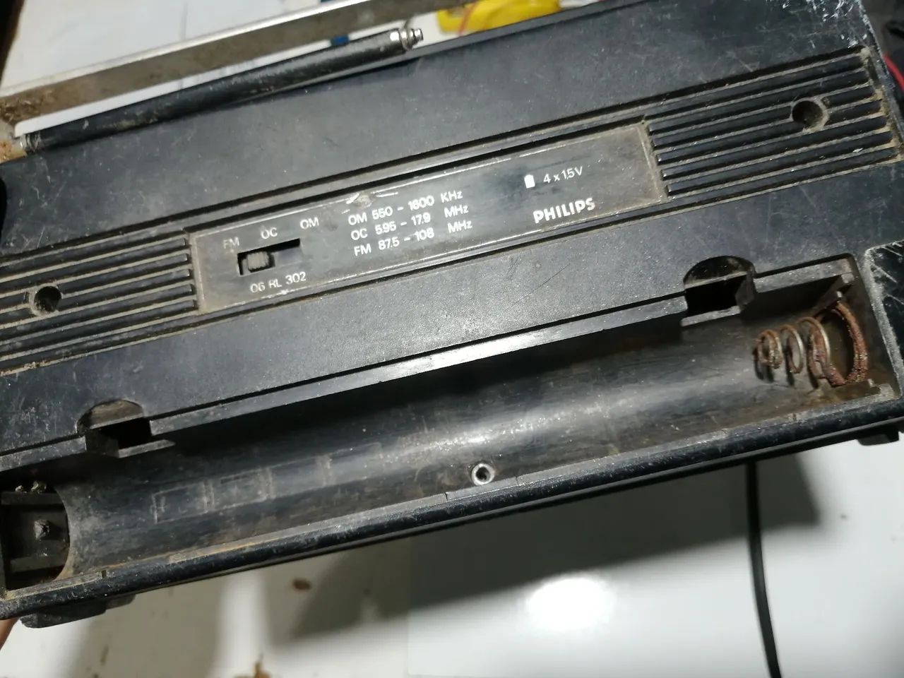 Rádio antigo Philips, pra peças! - Foto 3