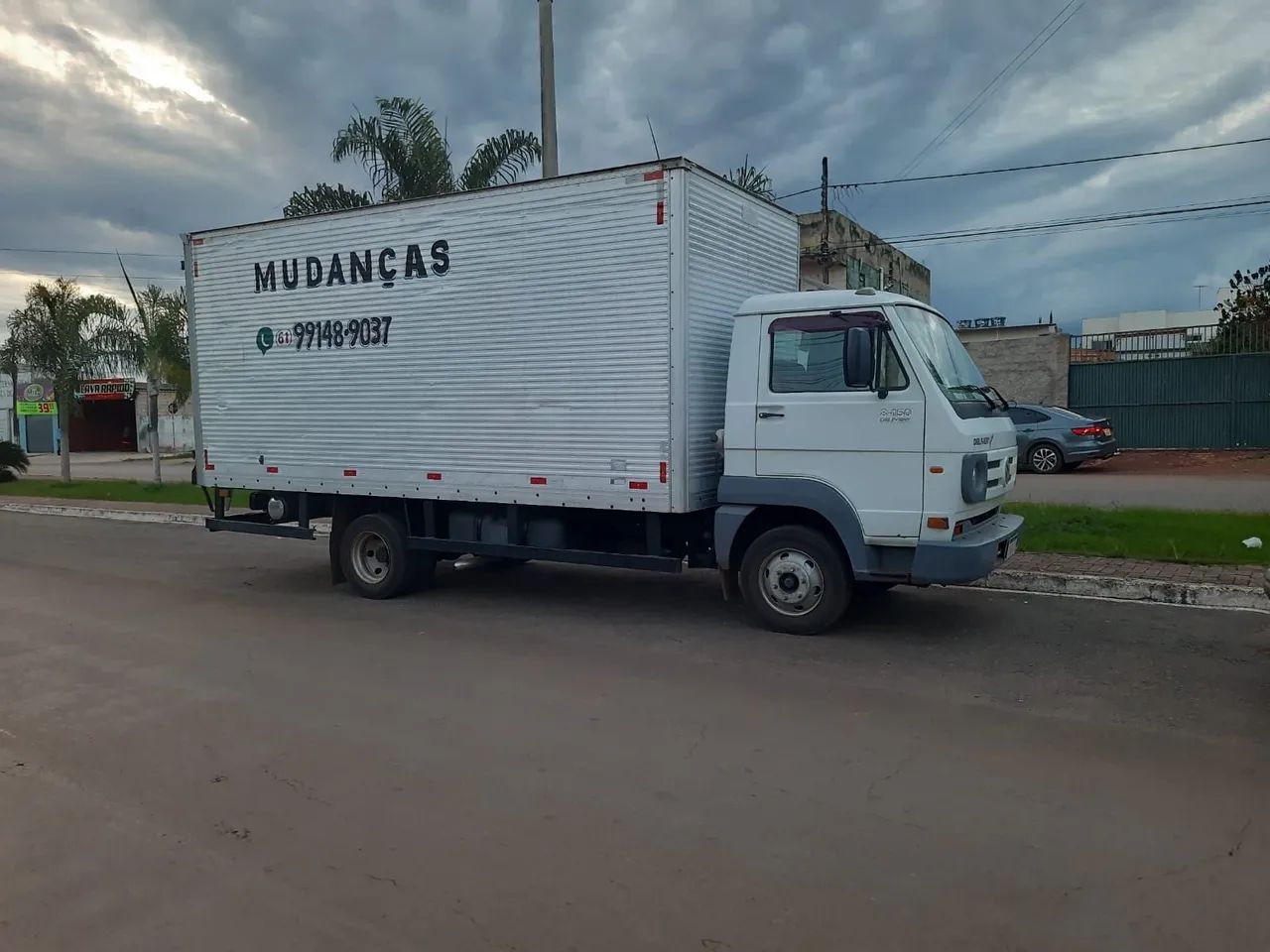 Caminhão 8.150 plus ano 2011 .