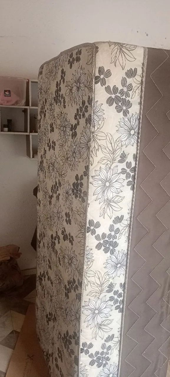 Vendo cama solteiro 