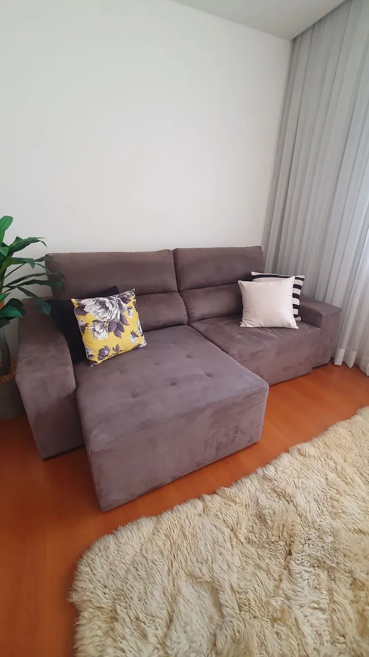 Sofá em suede retrátil 4 lugares cinza chumbo. - Foto 2