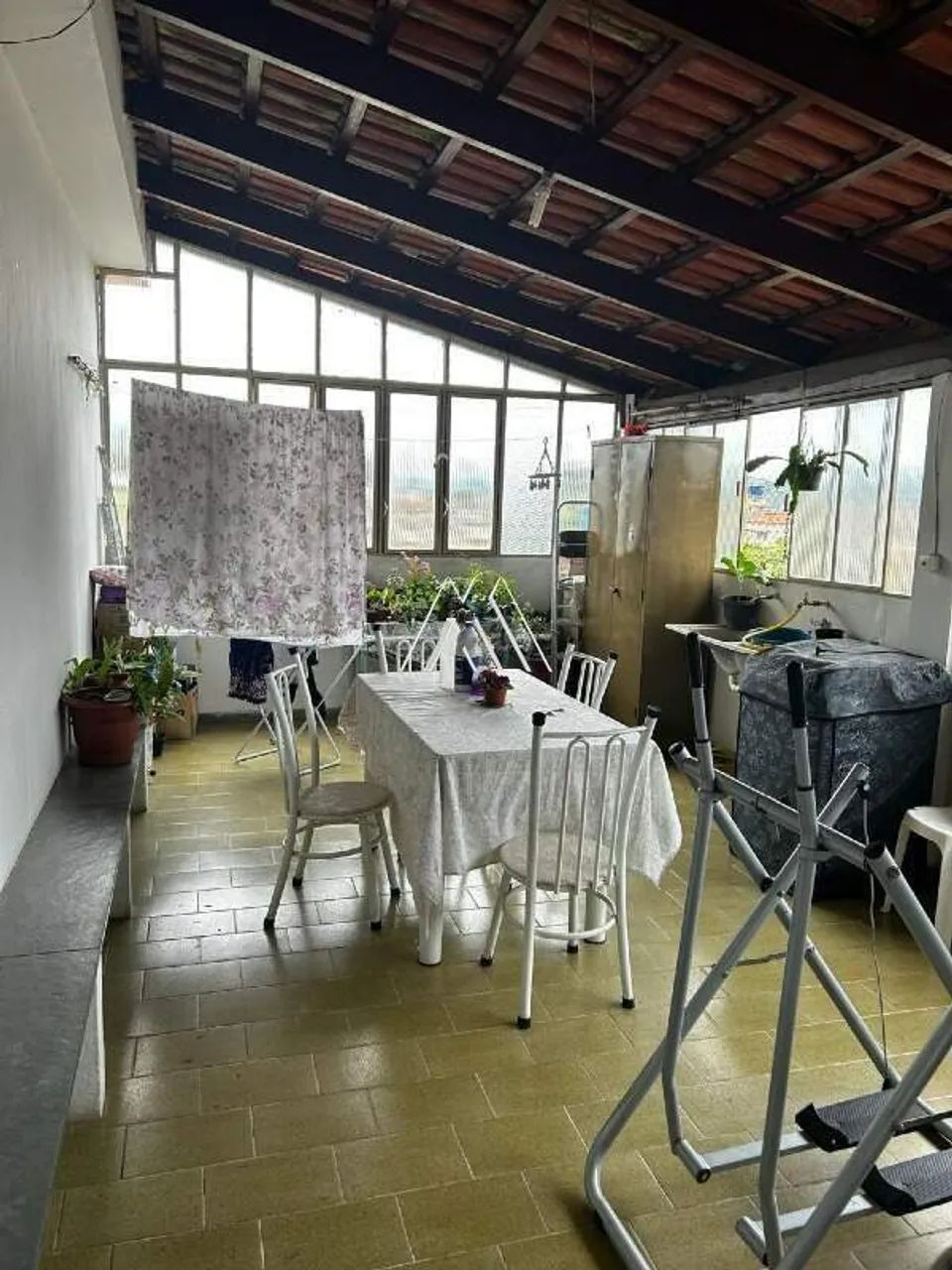 Vendo casa em Itaúna em excelente localização! - Foto 2