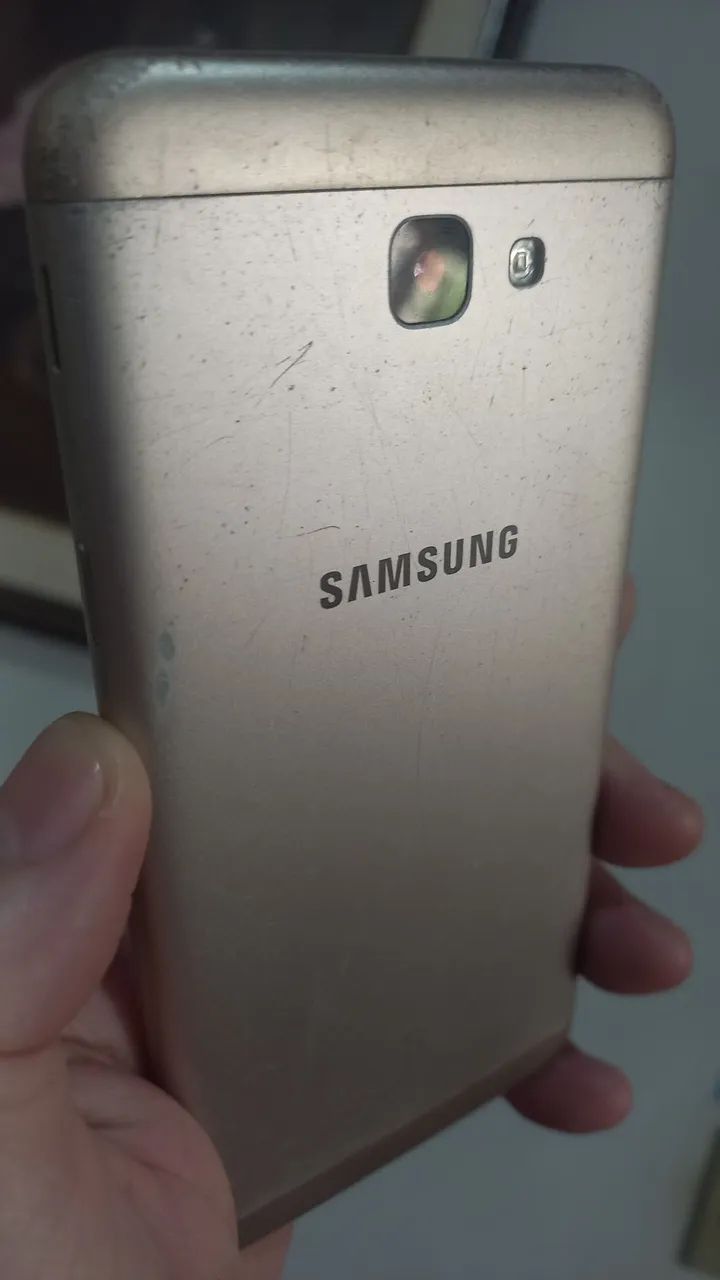 Celular Samsung j5 prime 32 GB  - Foto 5