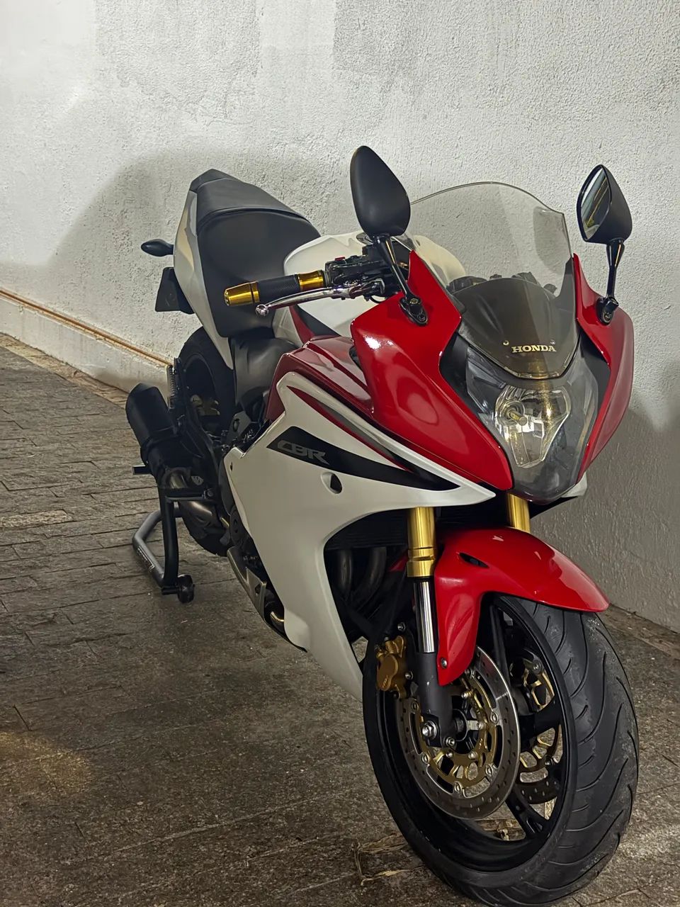 Honda CBR 600F - 2013 - 23 mil km  - Foto 4