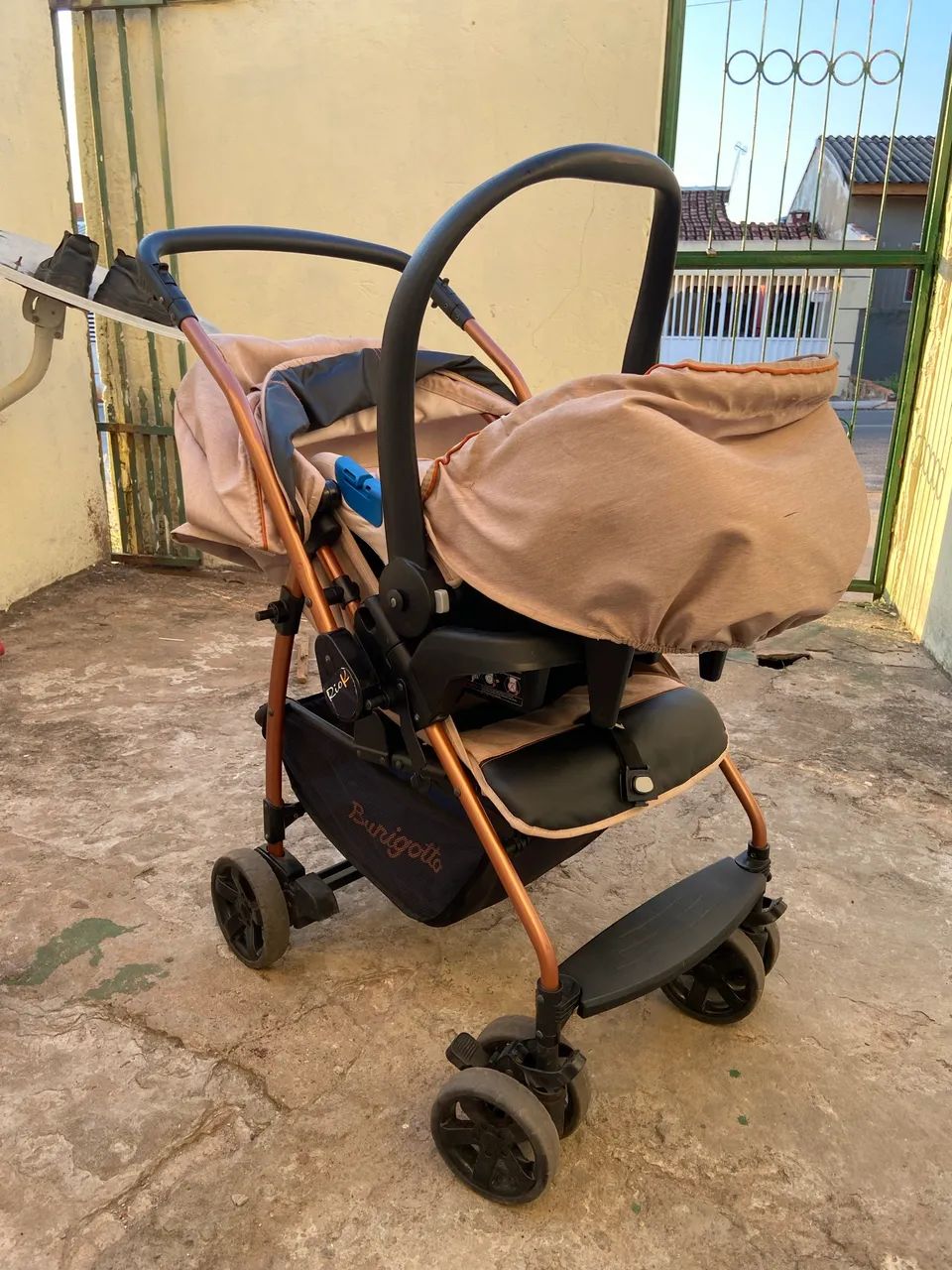 Carrinho de bebê mais bebê conforto  - Foto 3