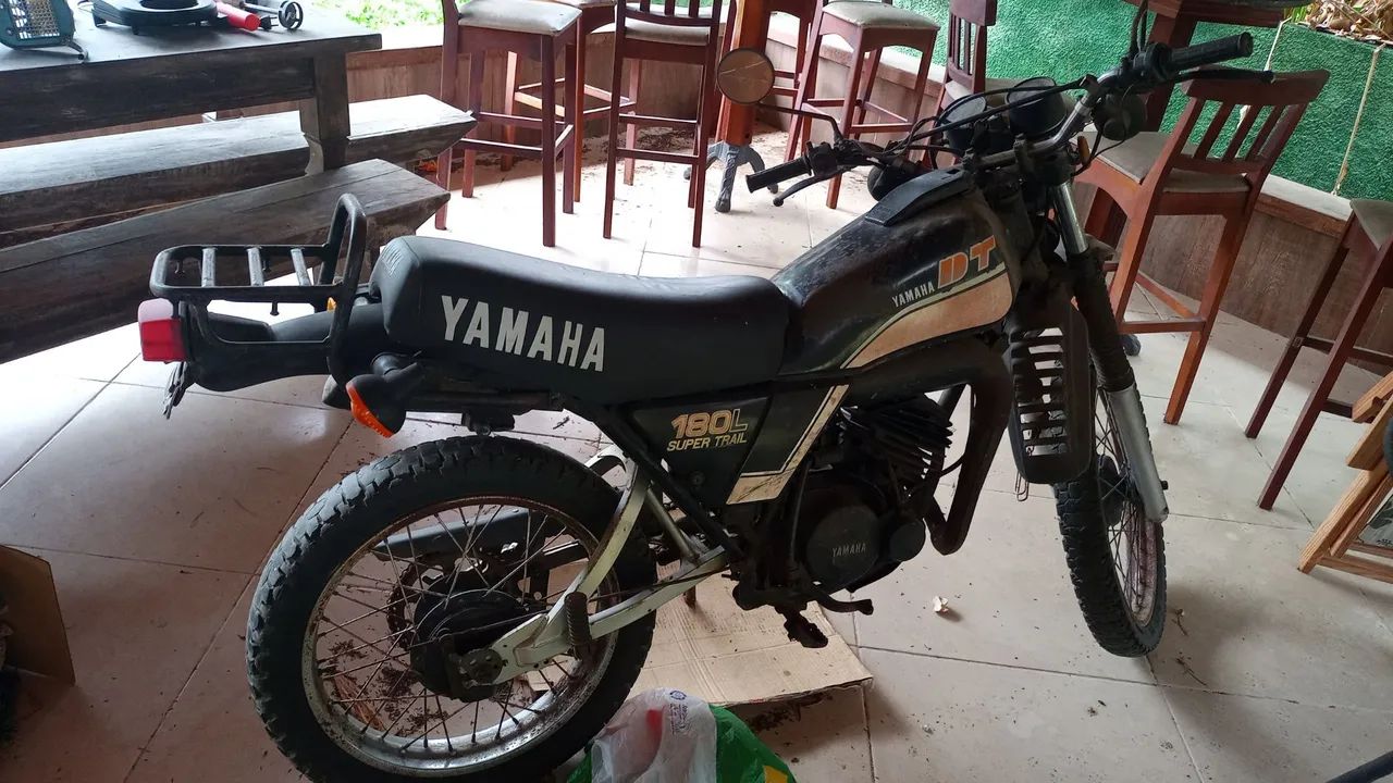 YAMAHA DT180L