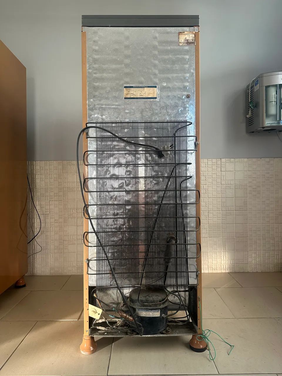 Vendo Freezer com defeito - Foto 2