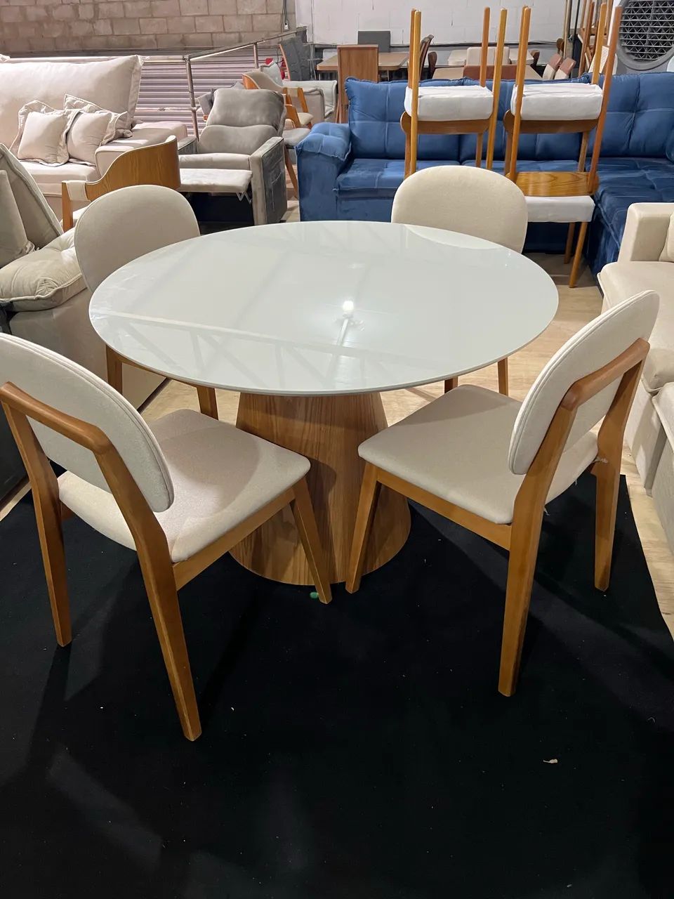 Mesa de Jantar Redonda 1.20m 04 cadeira  - Foto 4