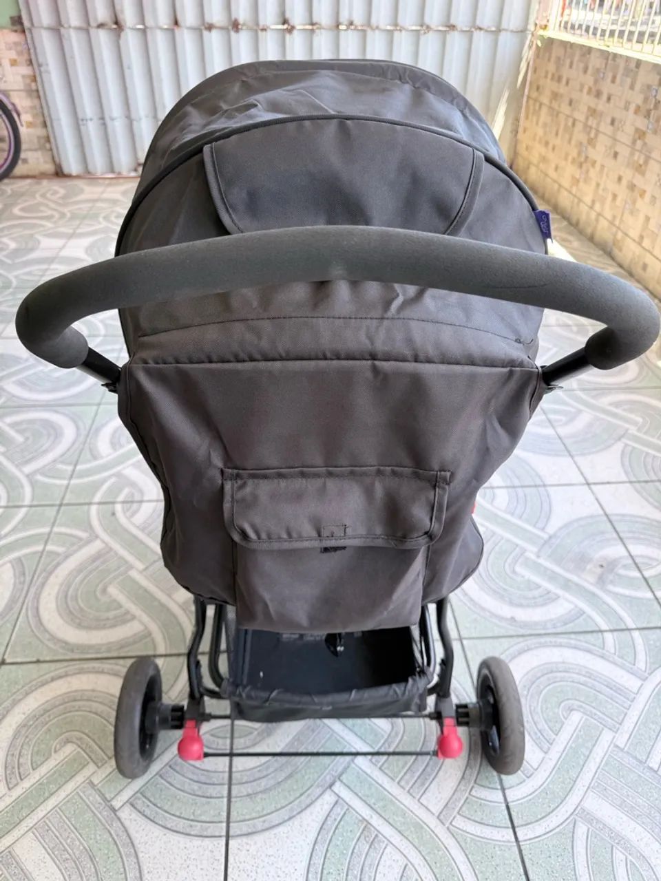 Carrinho de bebê usado  - Foto 2