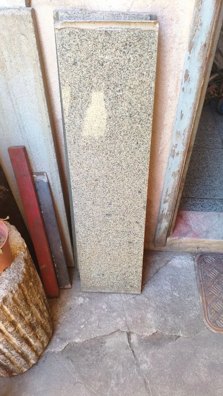 Pedaço de granito LEIA 