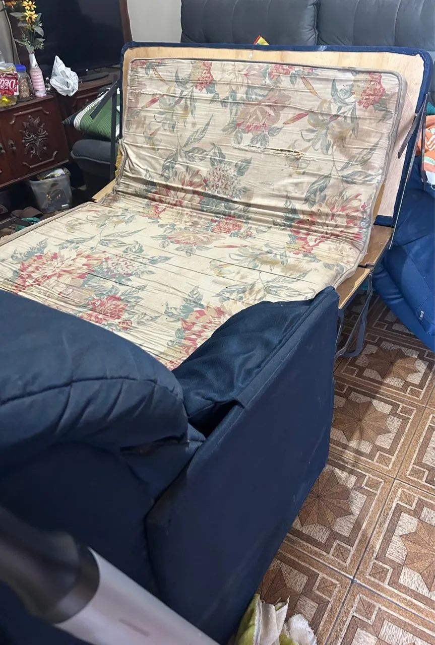 Sofá 2 lugares que vira cama