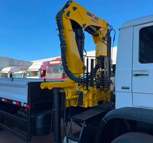 Vw 23-230 Worker 2014 6x2 Munck  - Foto 4