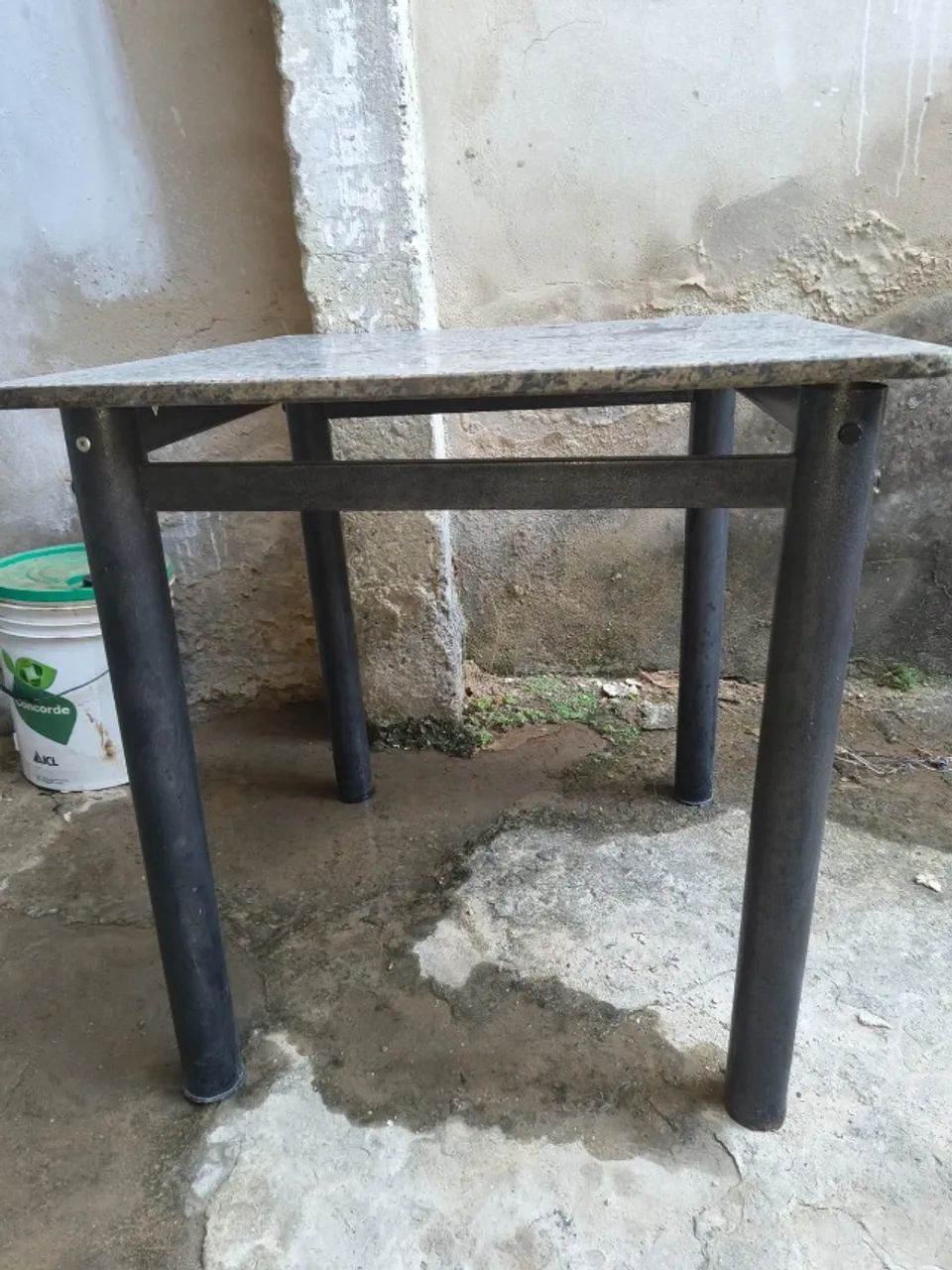 MESA DE GRANITO COM DUAS CADEIRAS  - Foto 4