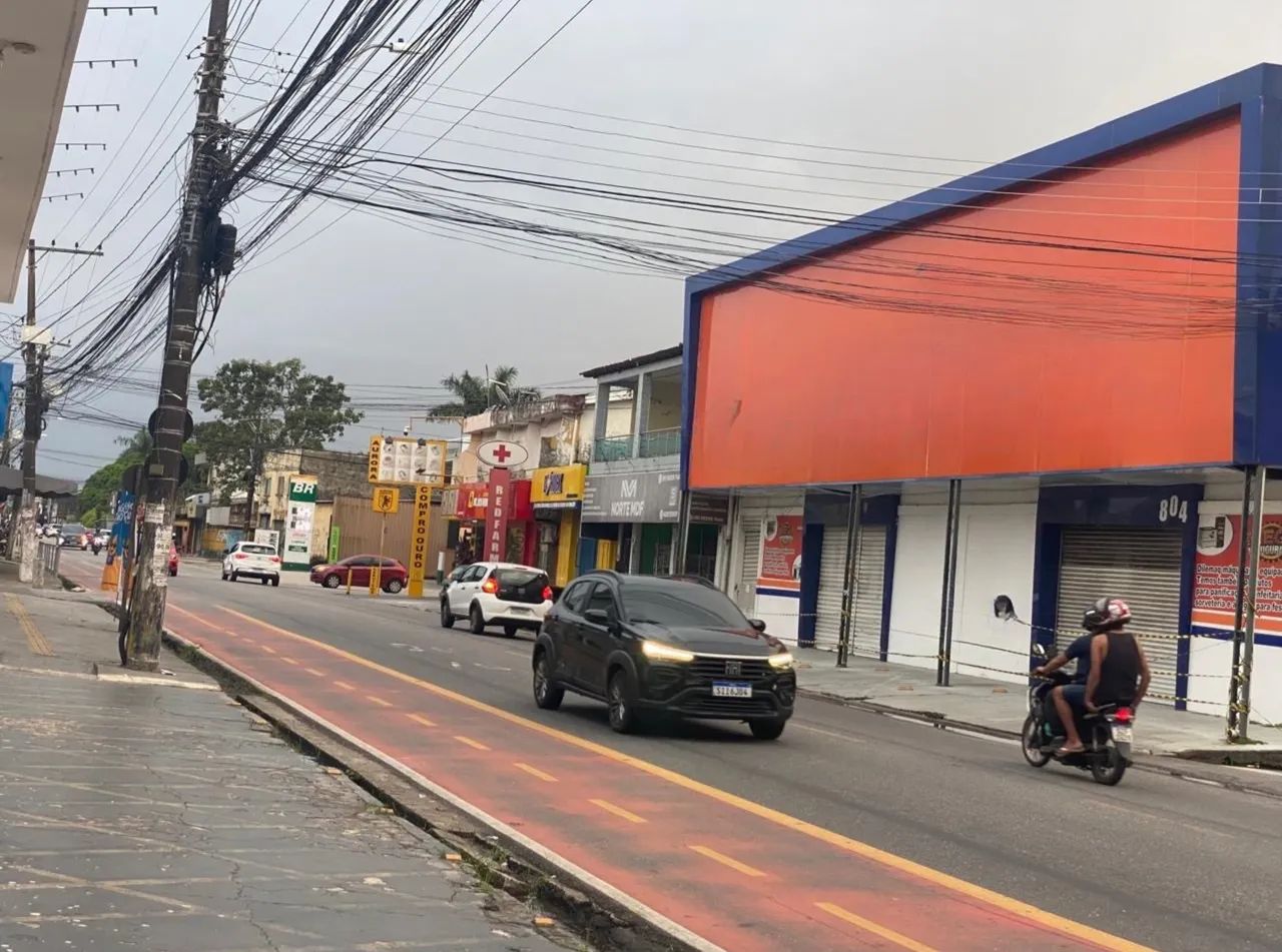 ALUGO PONTO COMERCIAL COM 420 M2  - Foto 2