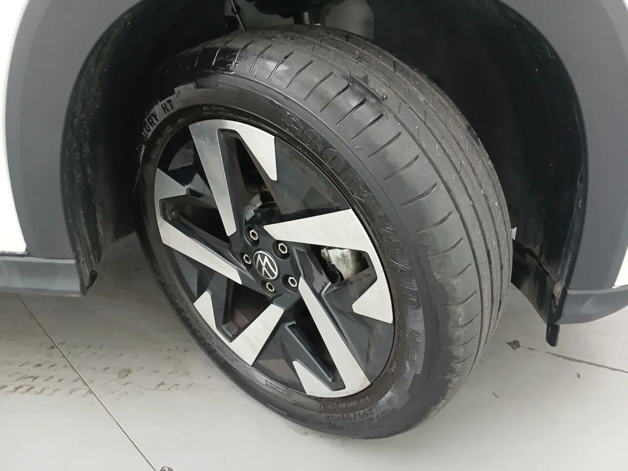Volkswagen Tera High 1.0 170 TSI Flex 12V 5p Aut, foto 14 de 18