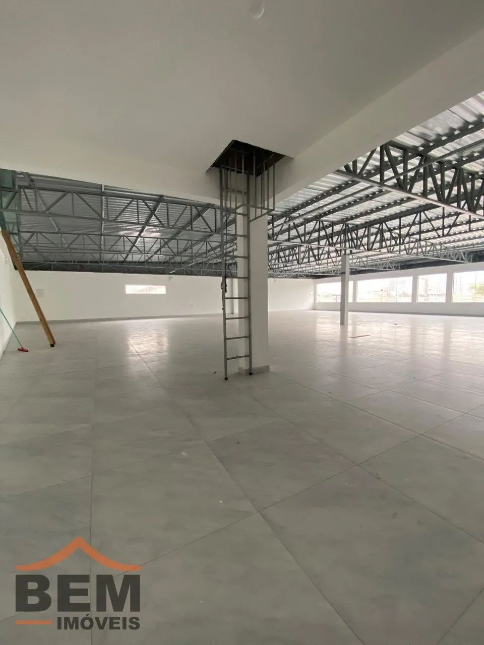 Sala Comercial para aluguel em Camboriú - Foto 2