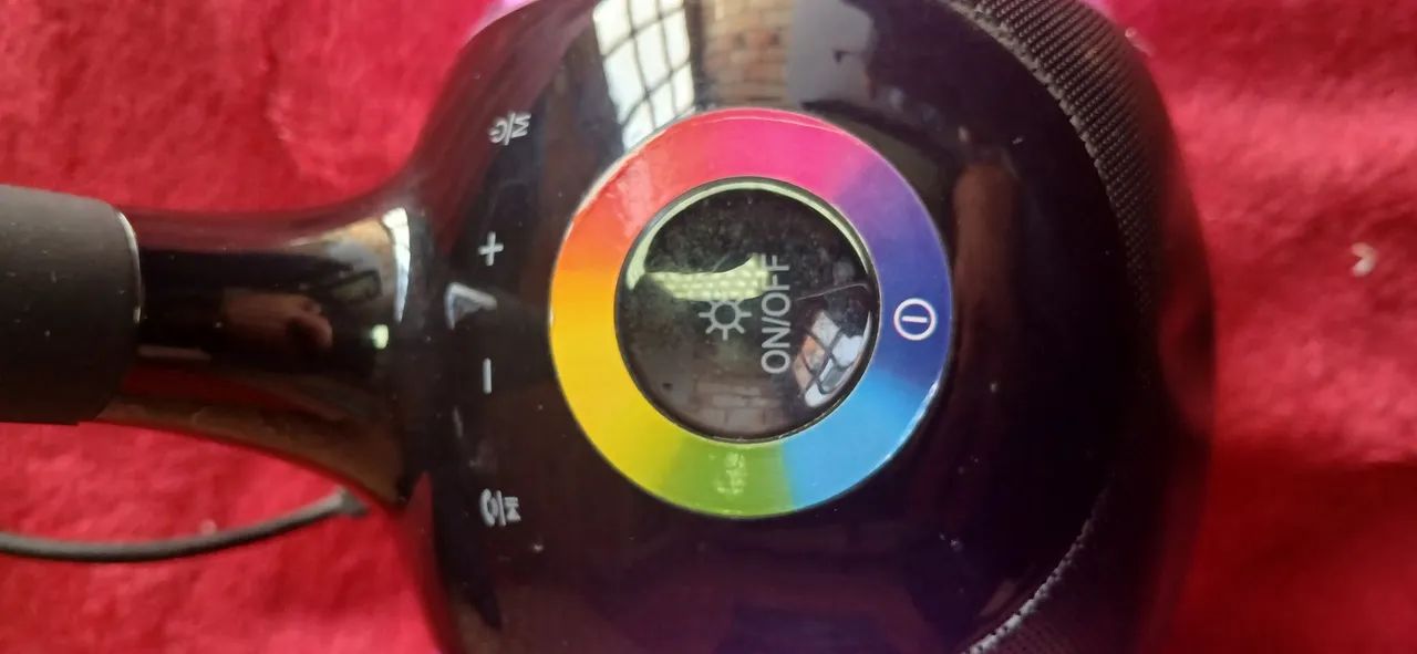 Abajur com Bluetooth 