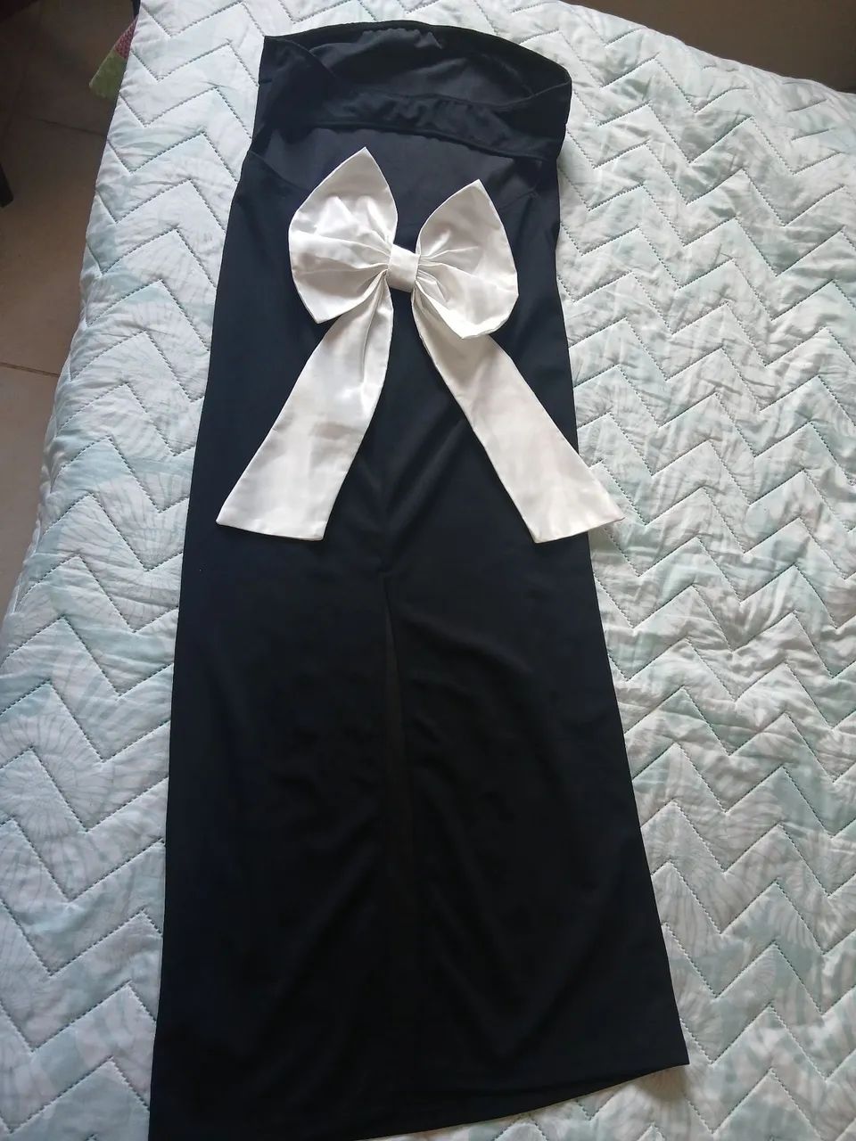 Vestido M sem uso costas aberta e laço 