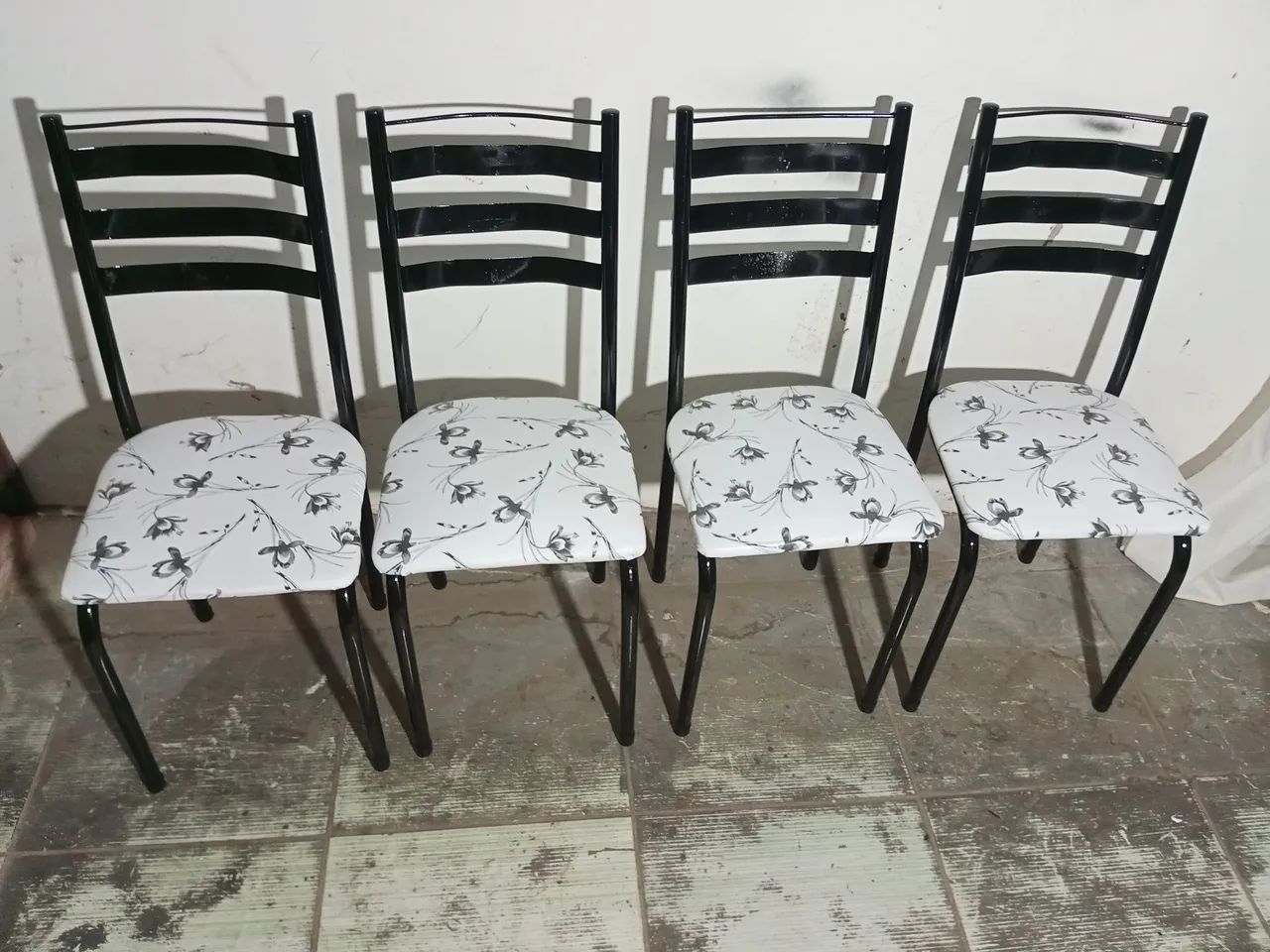 Cadeiras 4 unidade  - Foto 2