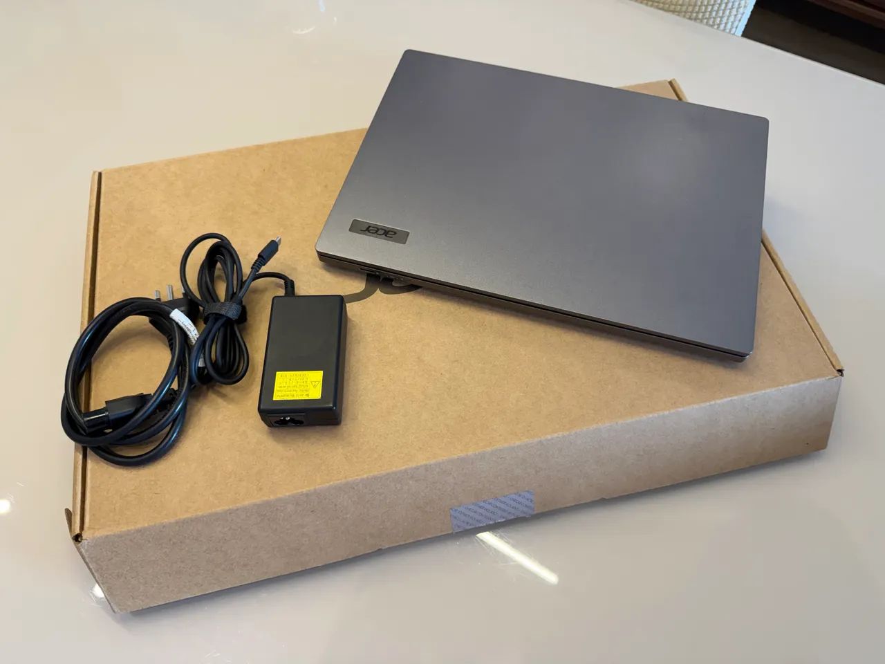 Notebook Acer Travelmate i7 13ª Geração 16gb de RAM 512 SSD Windows 11 Pro 14 Polegadas