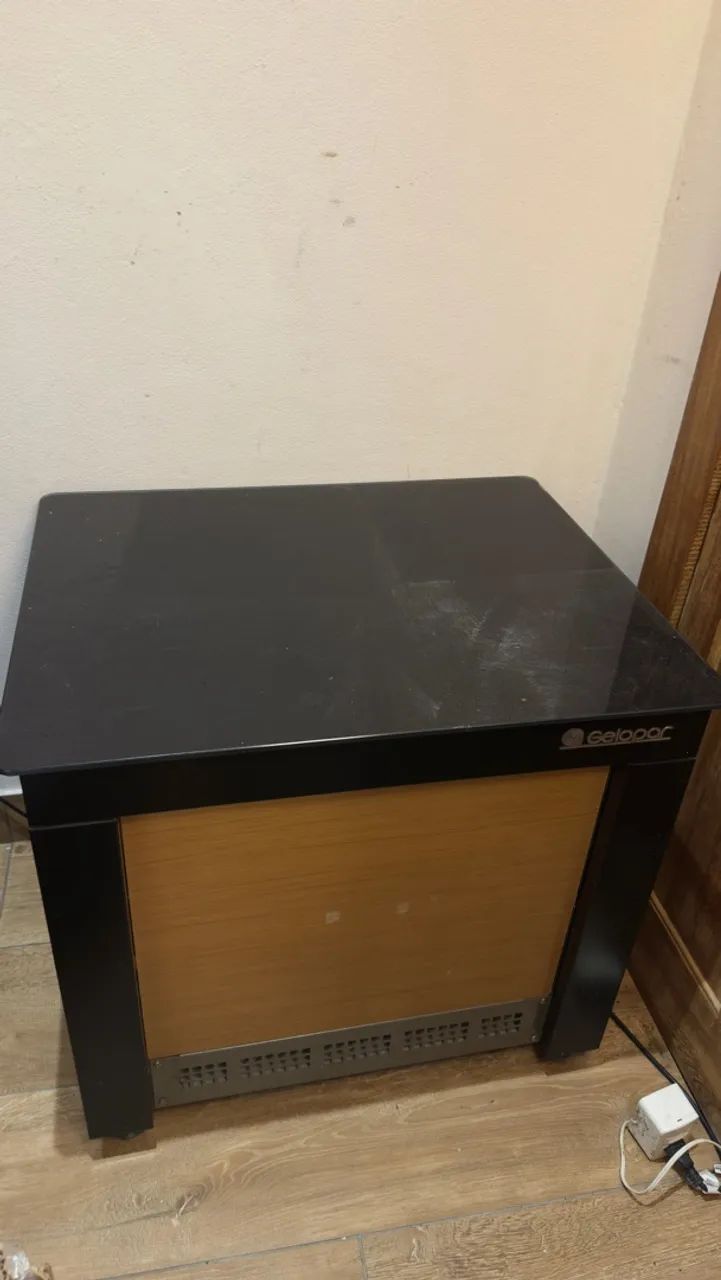 VENDO 3 BANCADAS DE SELF-SERVICE GELOPAR - Foto 2
