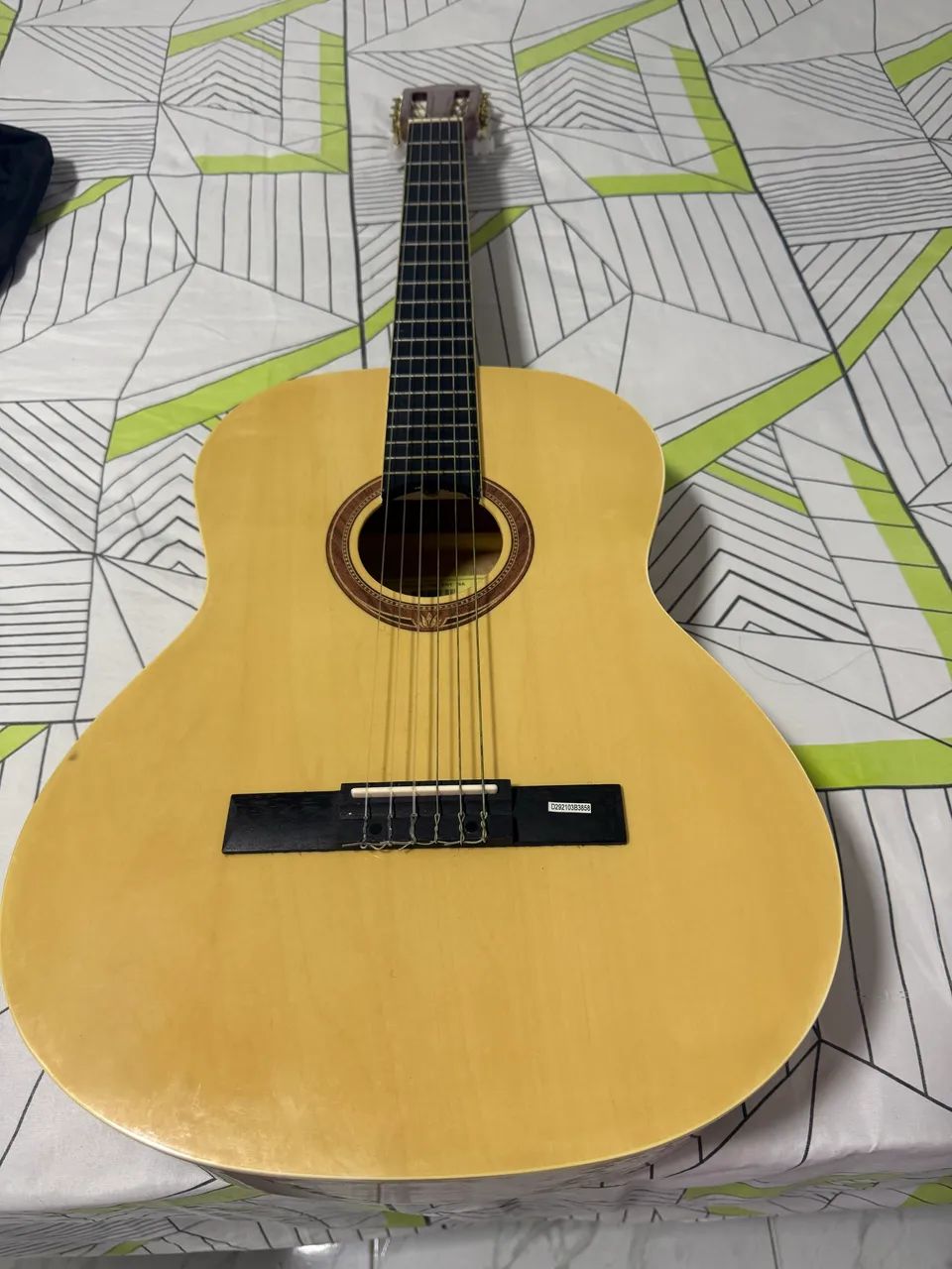 Violão novo