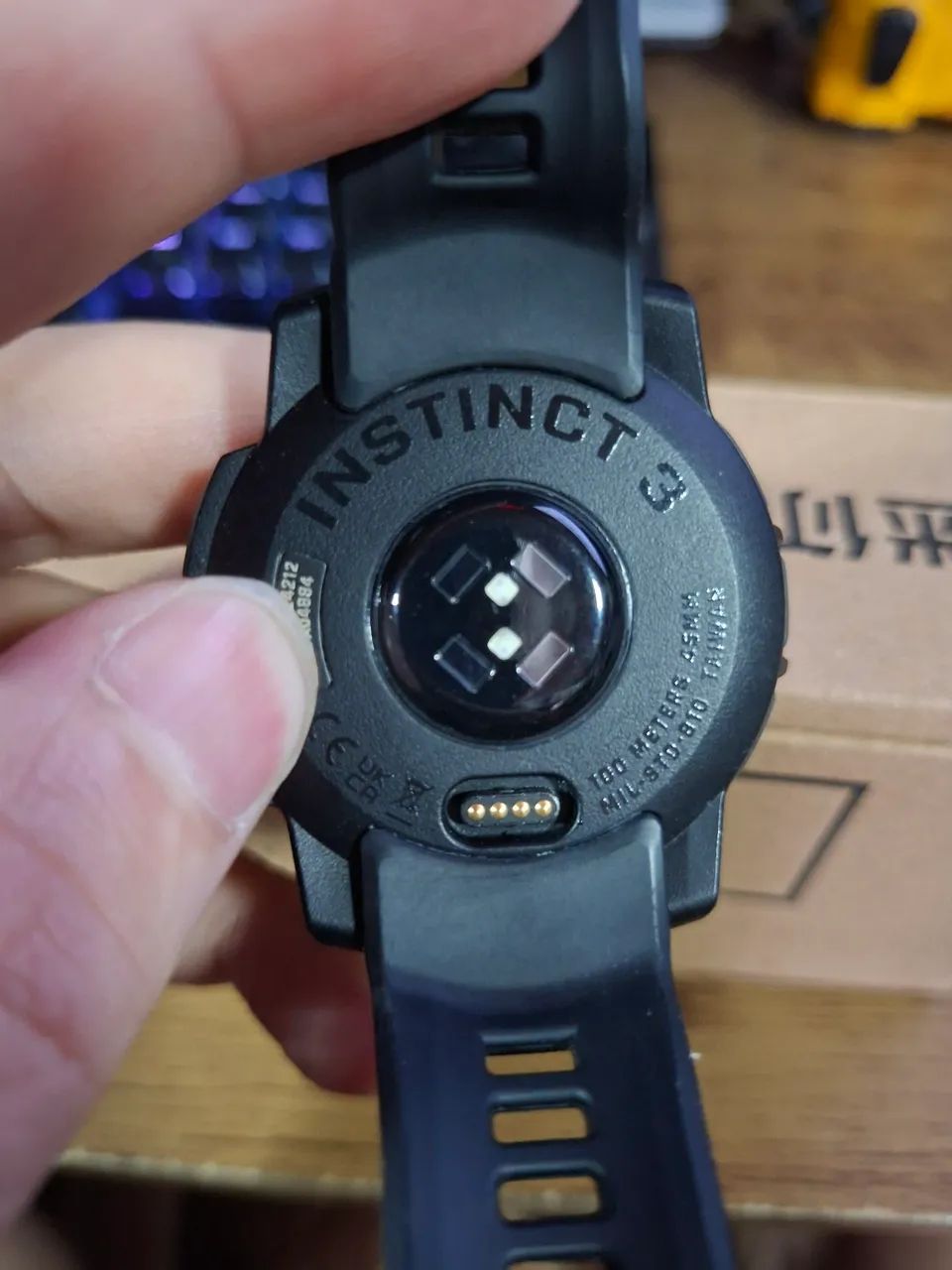 Garmin Instinct 3 Amoled - Foto 2