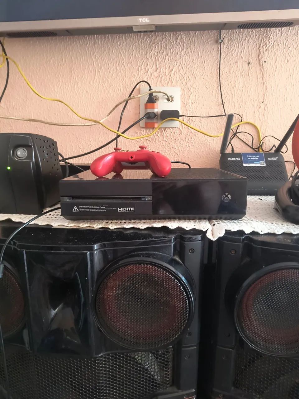 Vendo Xbox one 1 Control+ 6 jogos e Kinect 