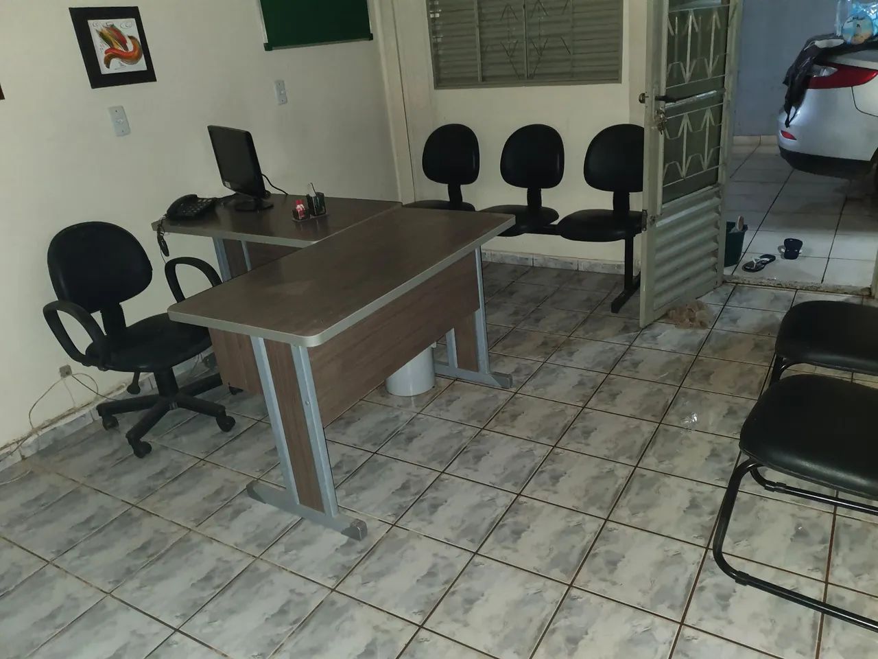 Aluga-se Casa para Fins Comerciais MOBILIADA - Foto 2