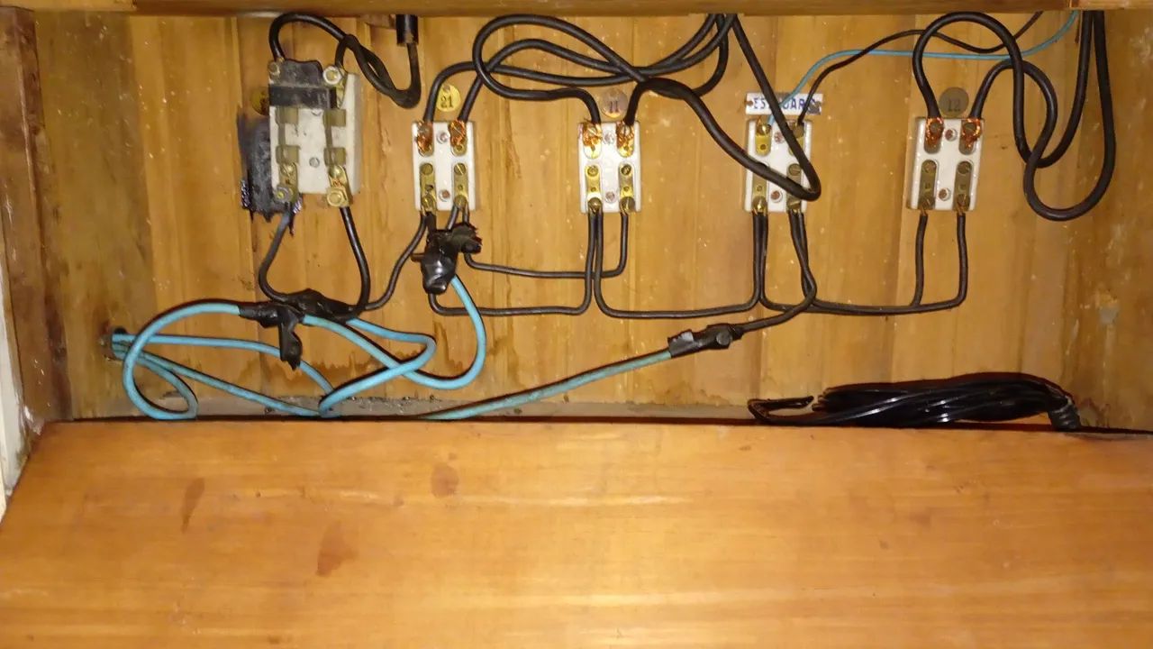 ELETRICISTA RESIDENCIAL E PREDIAL 