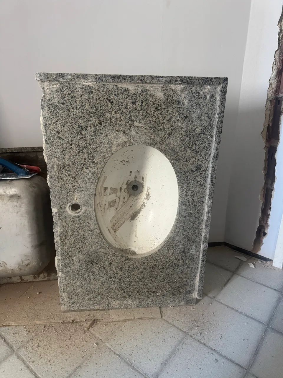 Porta de vidros de correr, 2 Box de vidros para banheiros e bancadas de mármore  - Foto 4