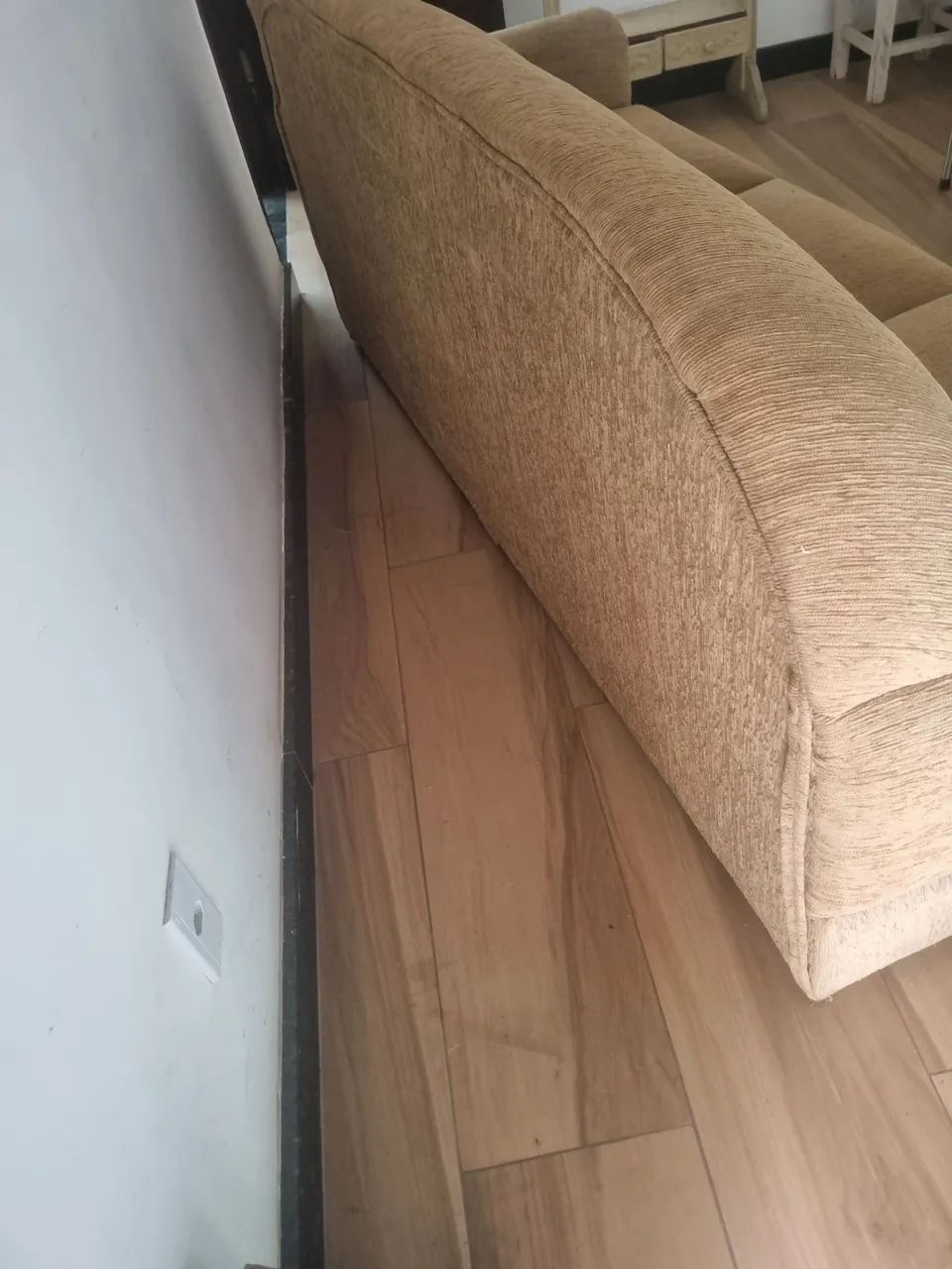 Vendo Sofá de 3 Lugares  - Foto 4