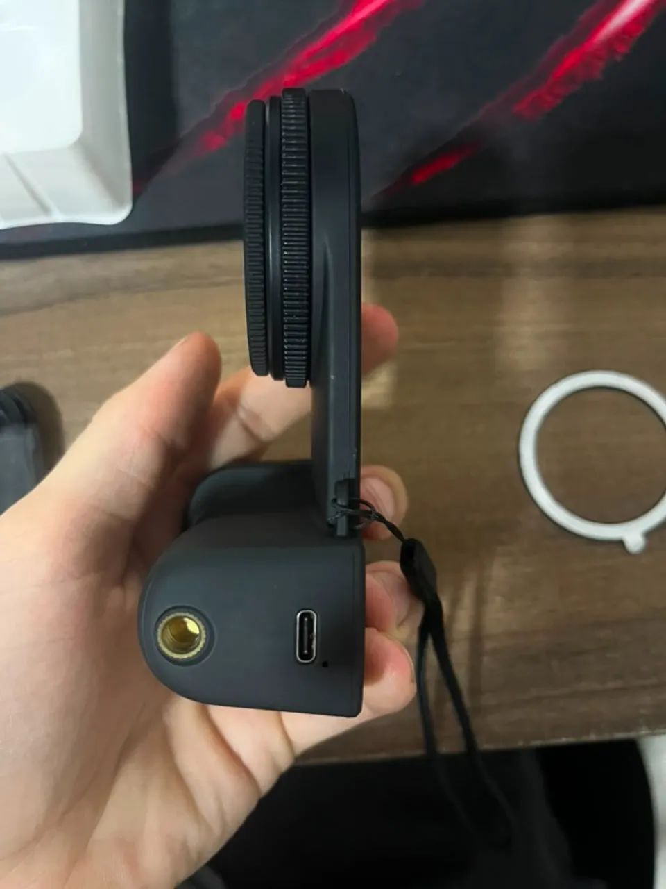 Selfie Magnética para Celular Tomate MLG-197 com Grip e Obturador Bluetooth USB-C - Foto 5