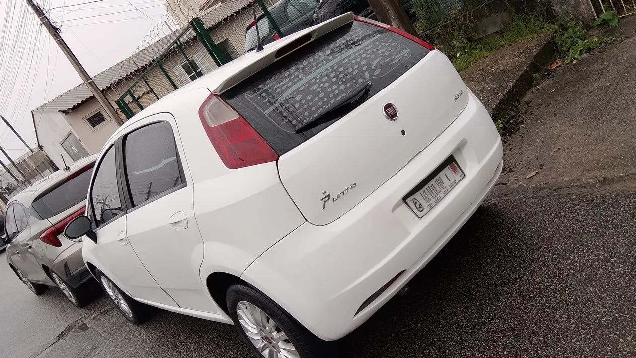 Fiat Punto ELX 1.4 Fire Flex 8V 5P 2010 - Foto 3