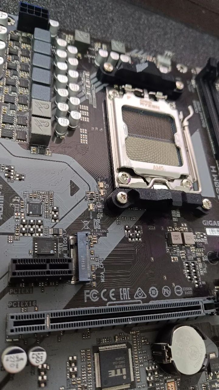 Placa mãe am5 gigabyte  - Foto 3