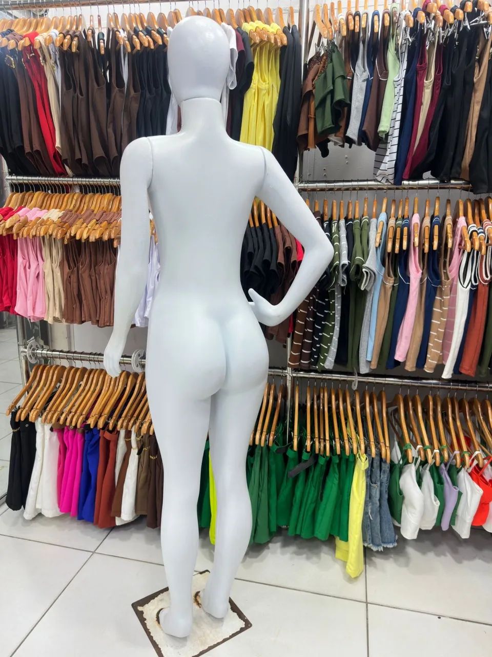 Manequim feminino - Foto 2