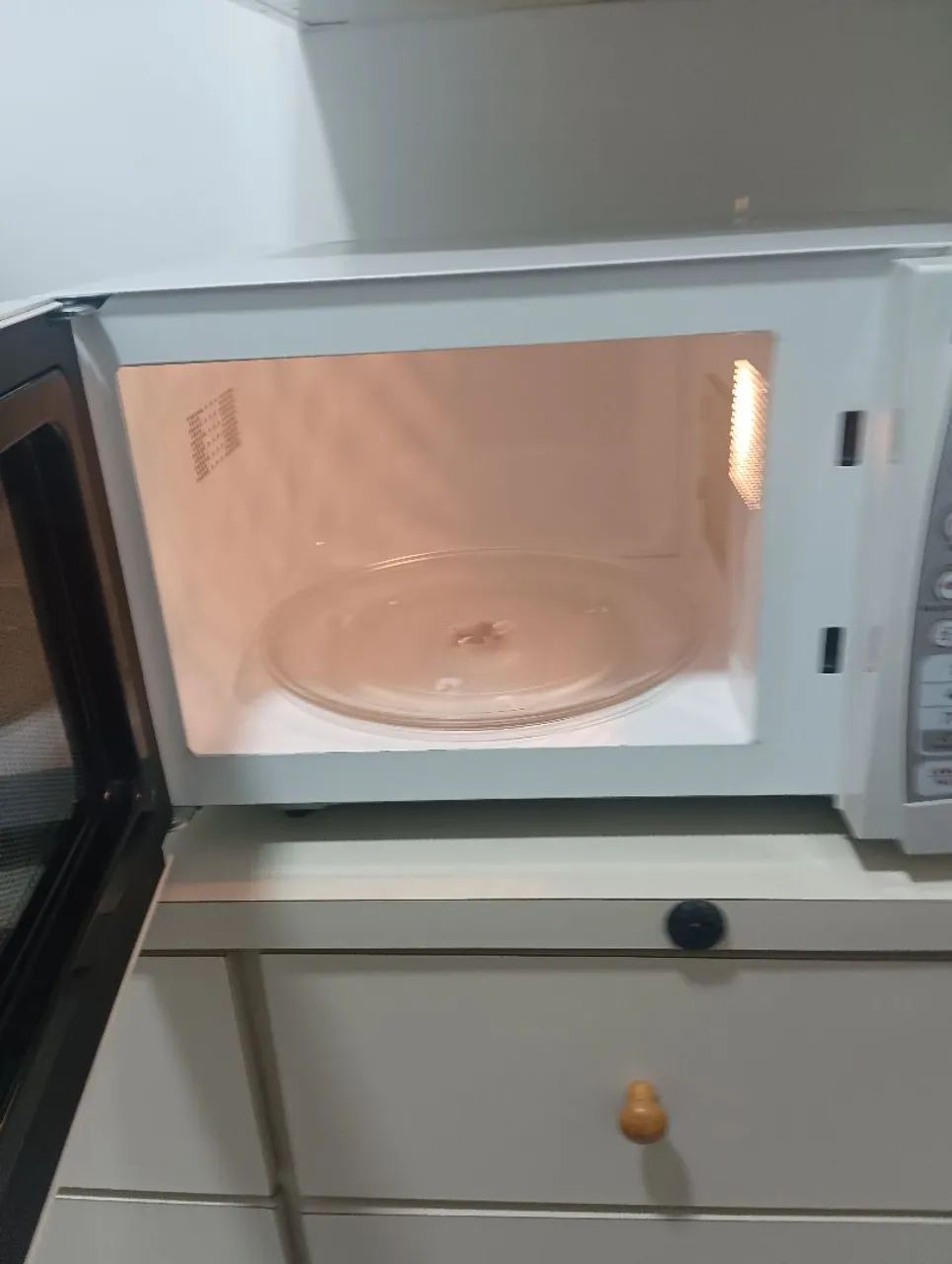 Vendo microondas com defeito , aceito oferta  - Foto 3