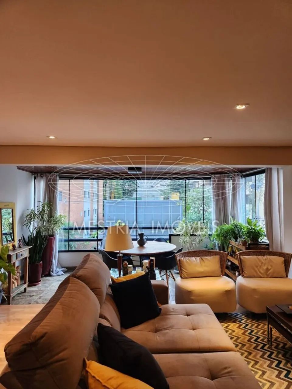 Excelente planta e localização | 3 suítes | varanda | ar condicionado !