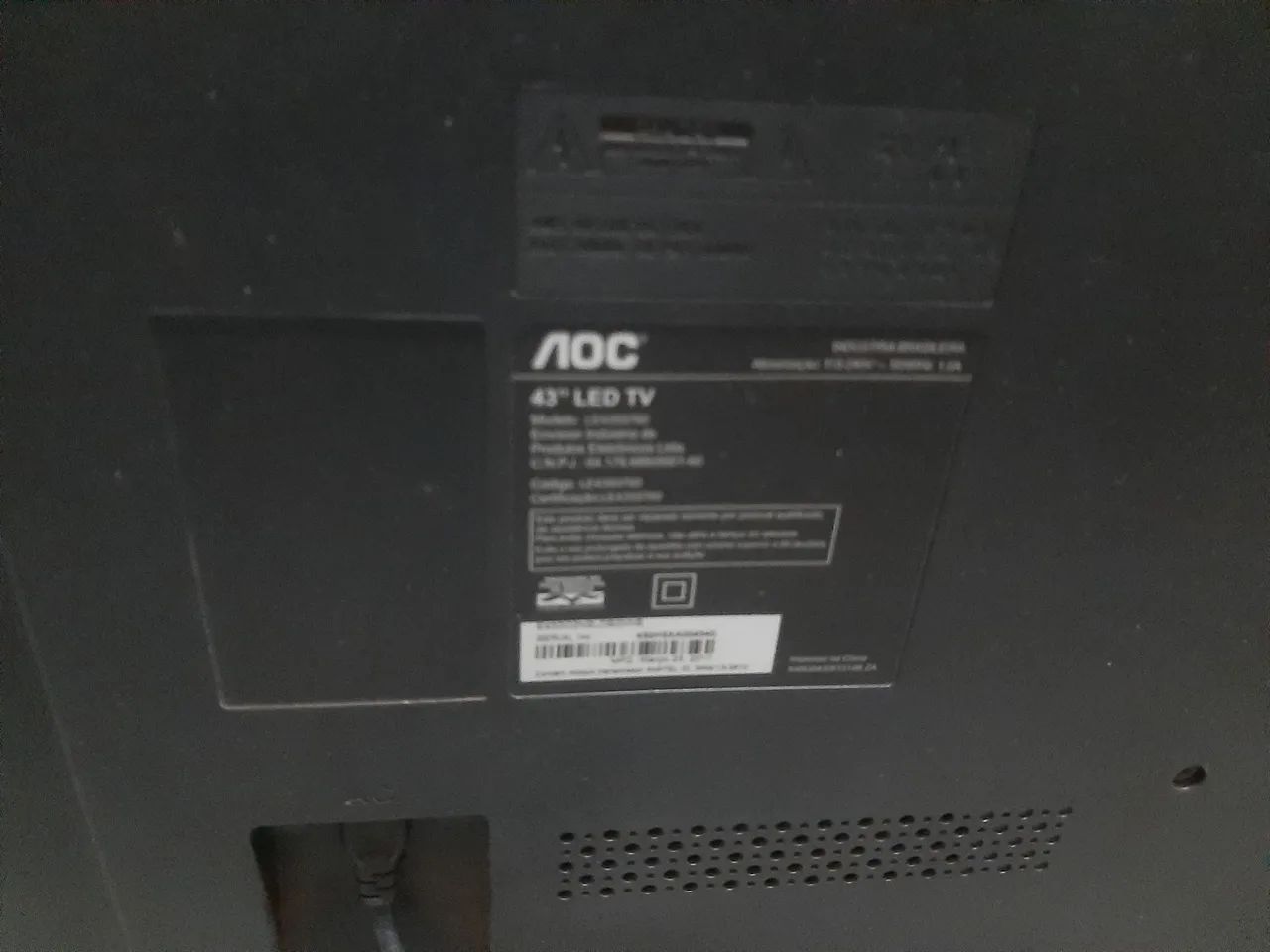 Vendo TV  AOC 43 polegadas 500 reais com defeito na tela  - Foto 3