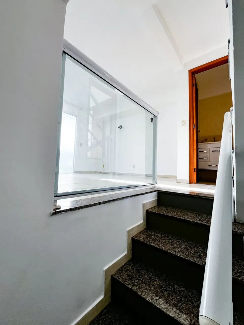 Casa em dois pavimentos em Corrêas - Foto 3
