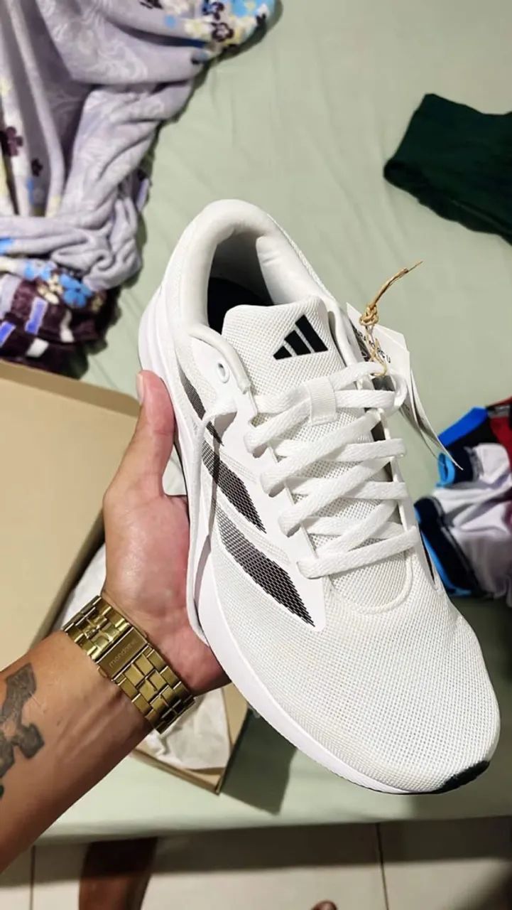 Tênis adidas 