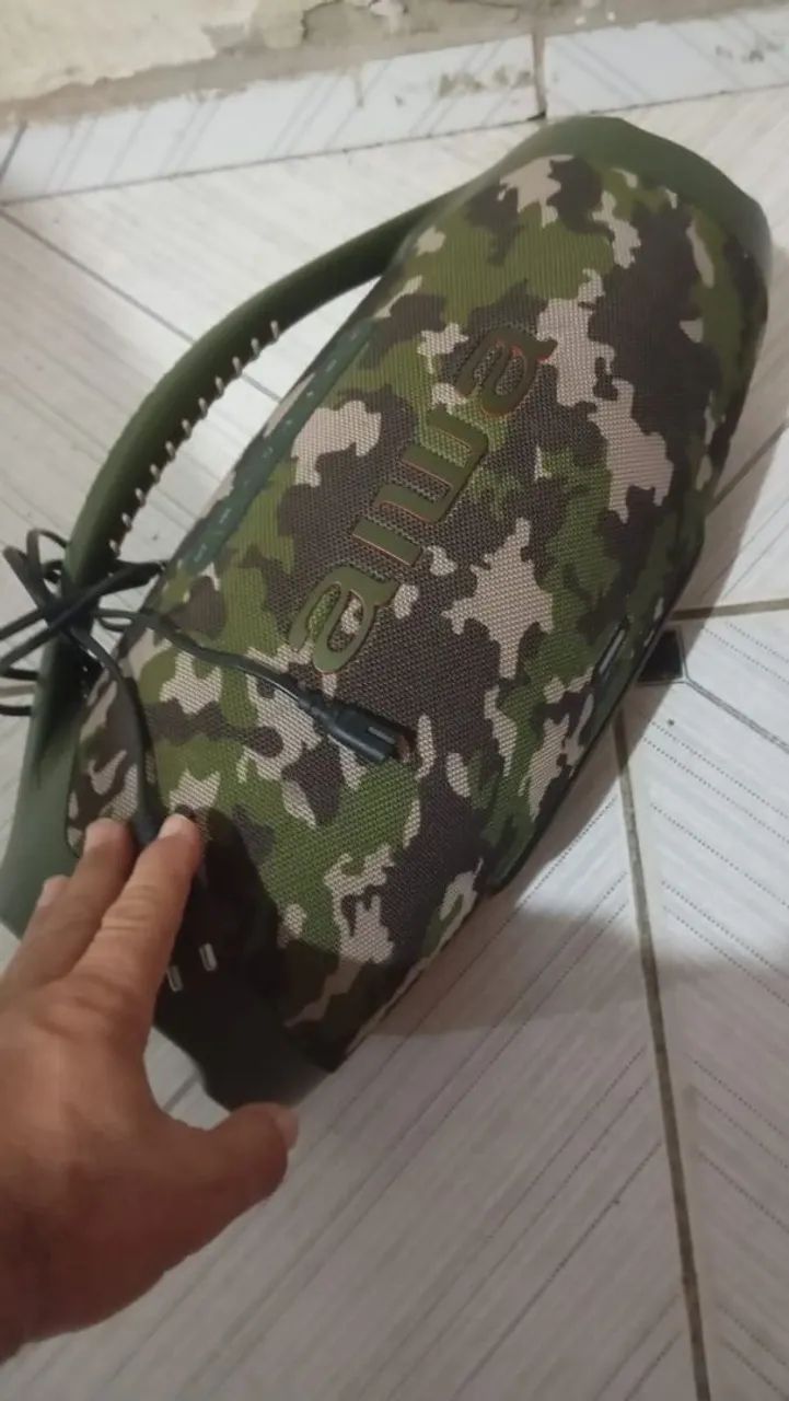 Bombox 