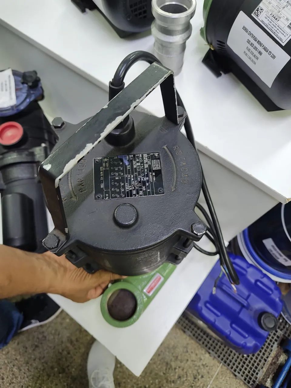 Bomba submersa centrífuga trifasica 3HP 380V - Foto 3