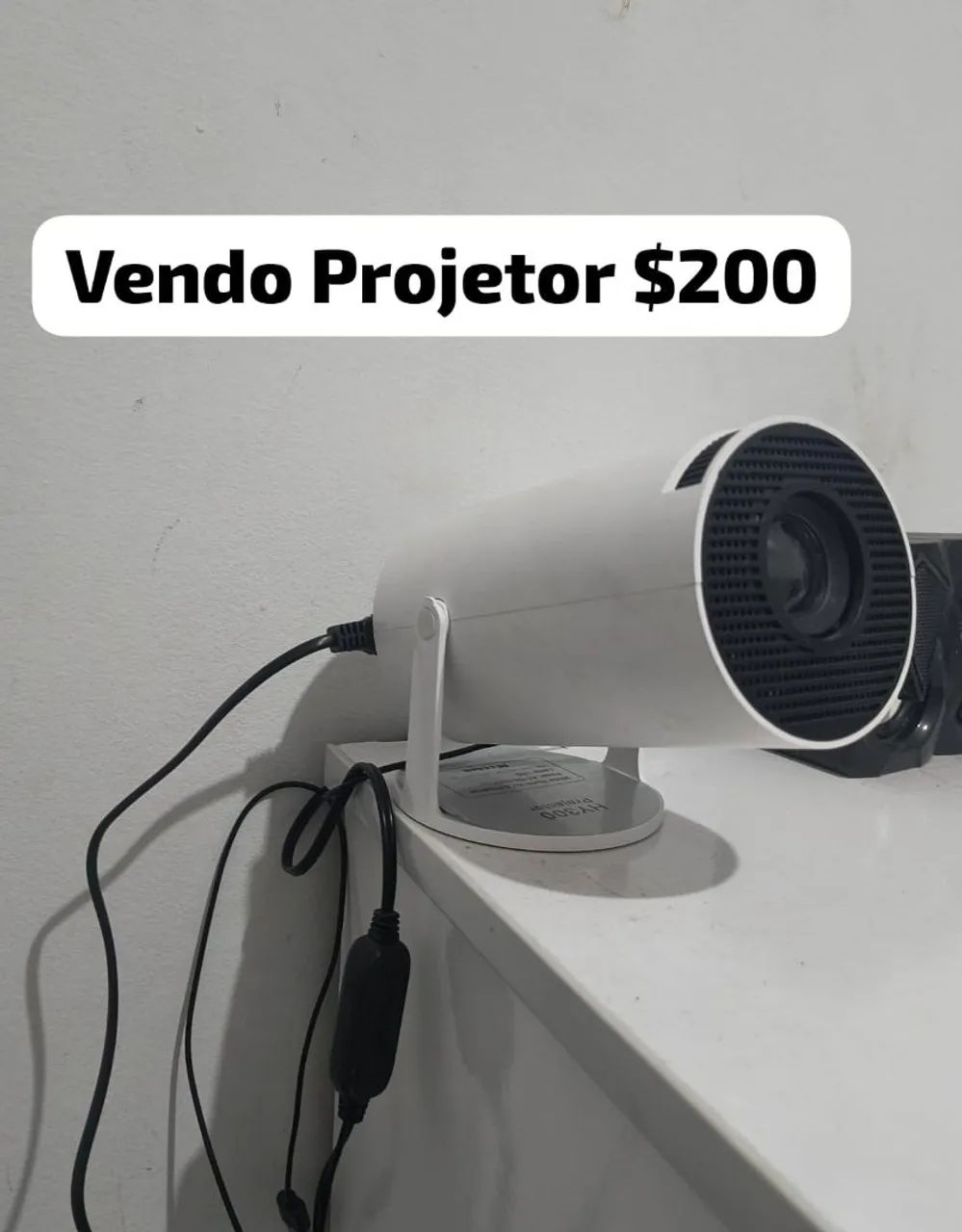Vendo sofá, projetor, ventilador, cama  - Foto 2