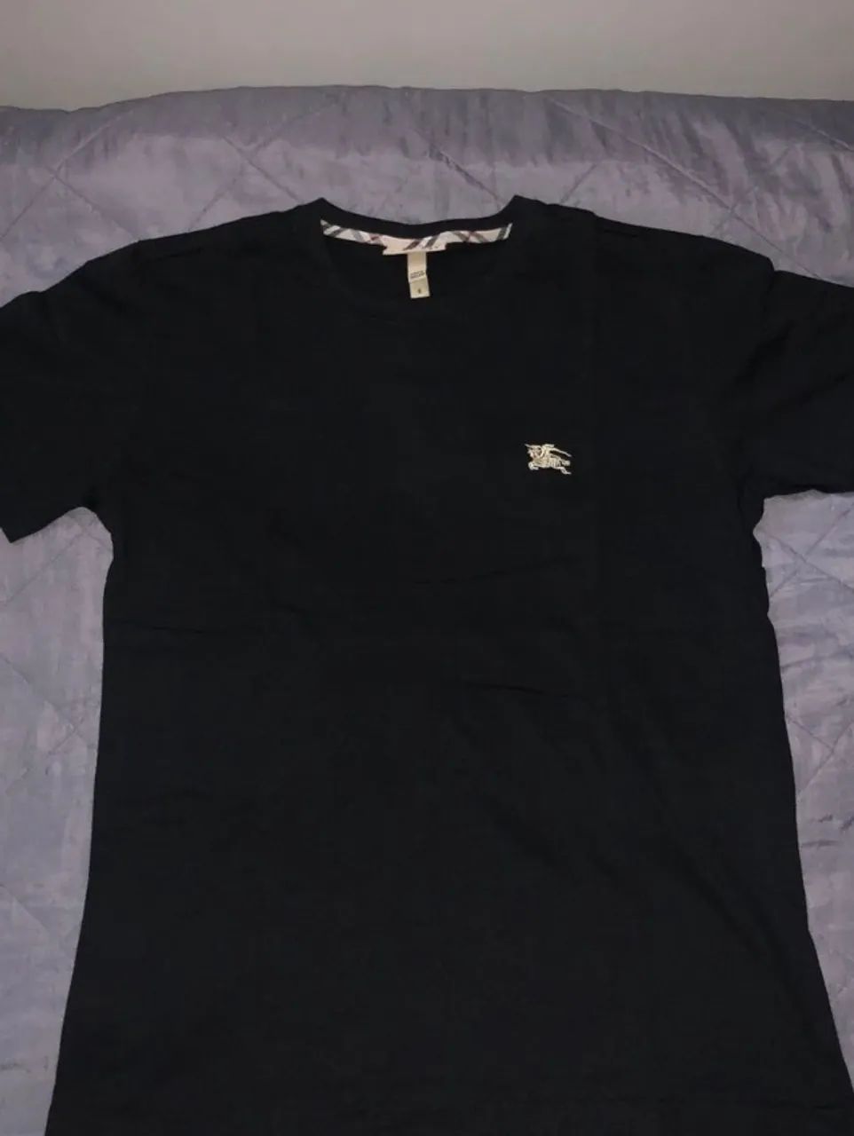 Camiseta Burberry. - Foto 3
